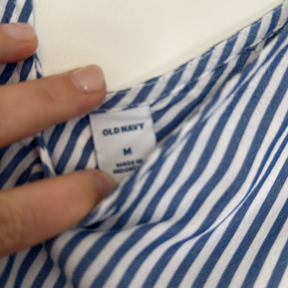 Old Navy Blue and White Striped V-Neck Tank Top Size M - Picture 3 of 3